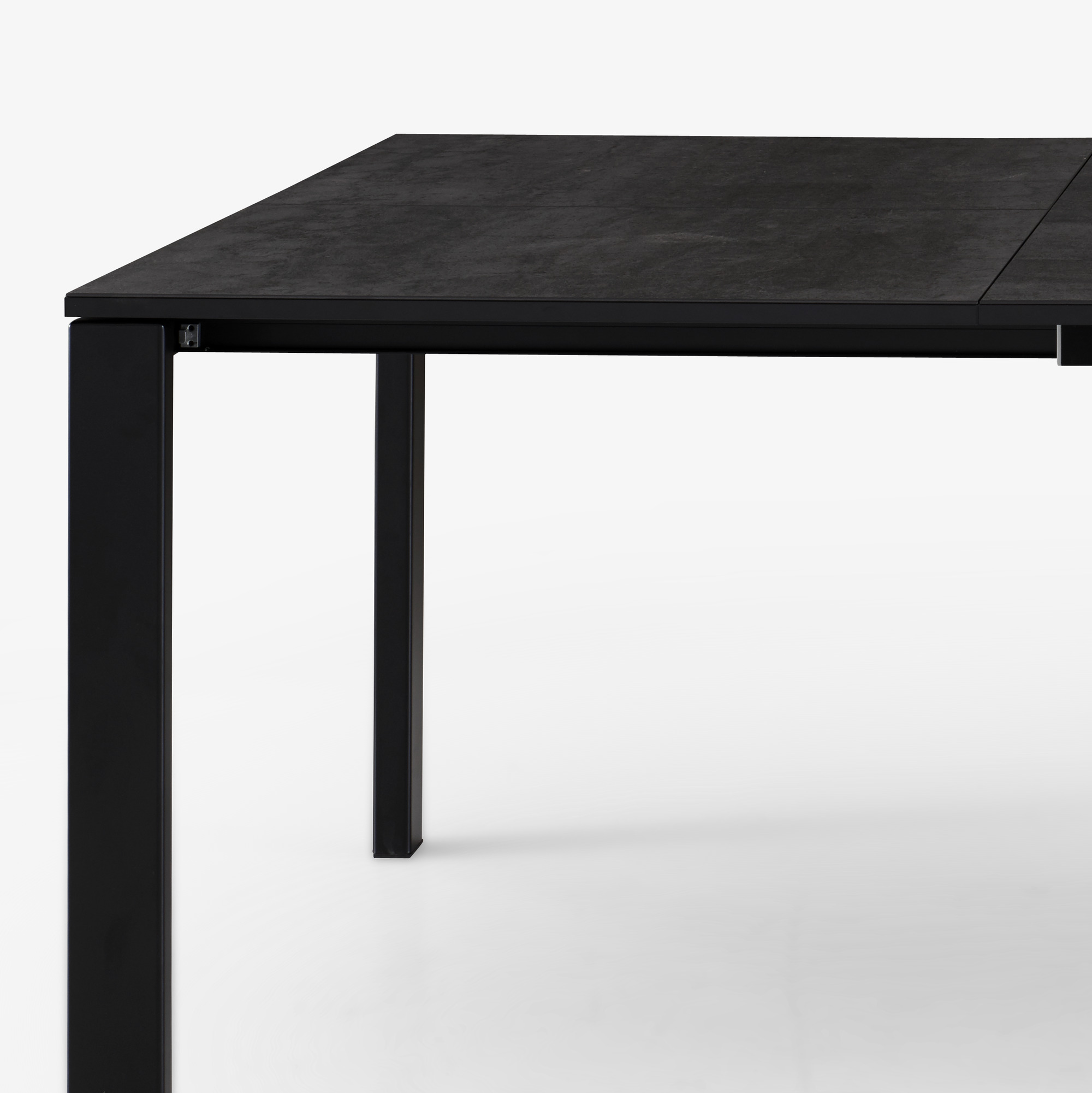 Image Extending dining table 3