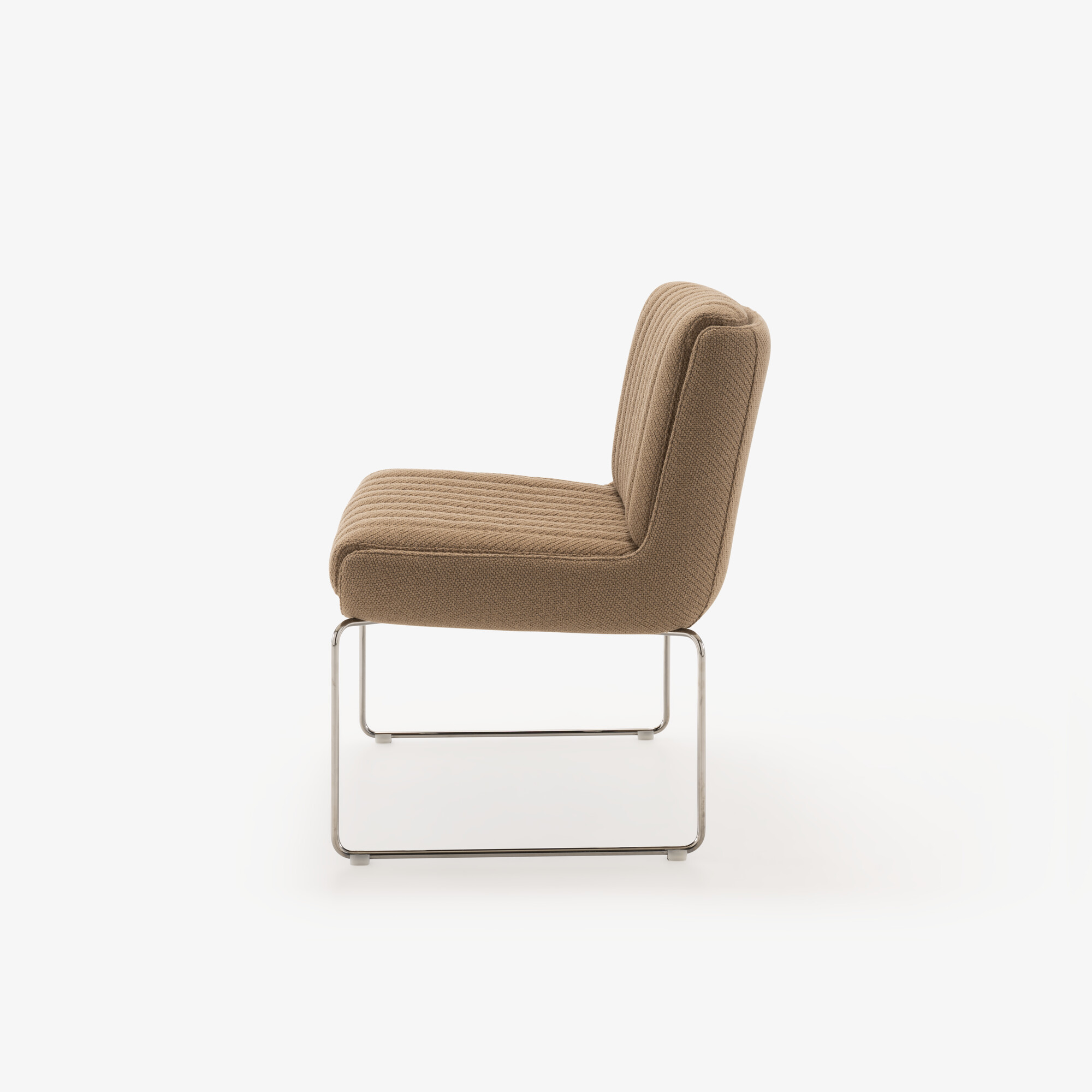 Image Fauteuil pietement fil  3