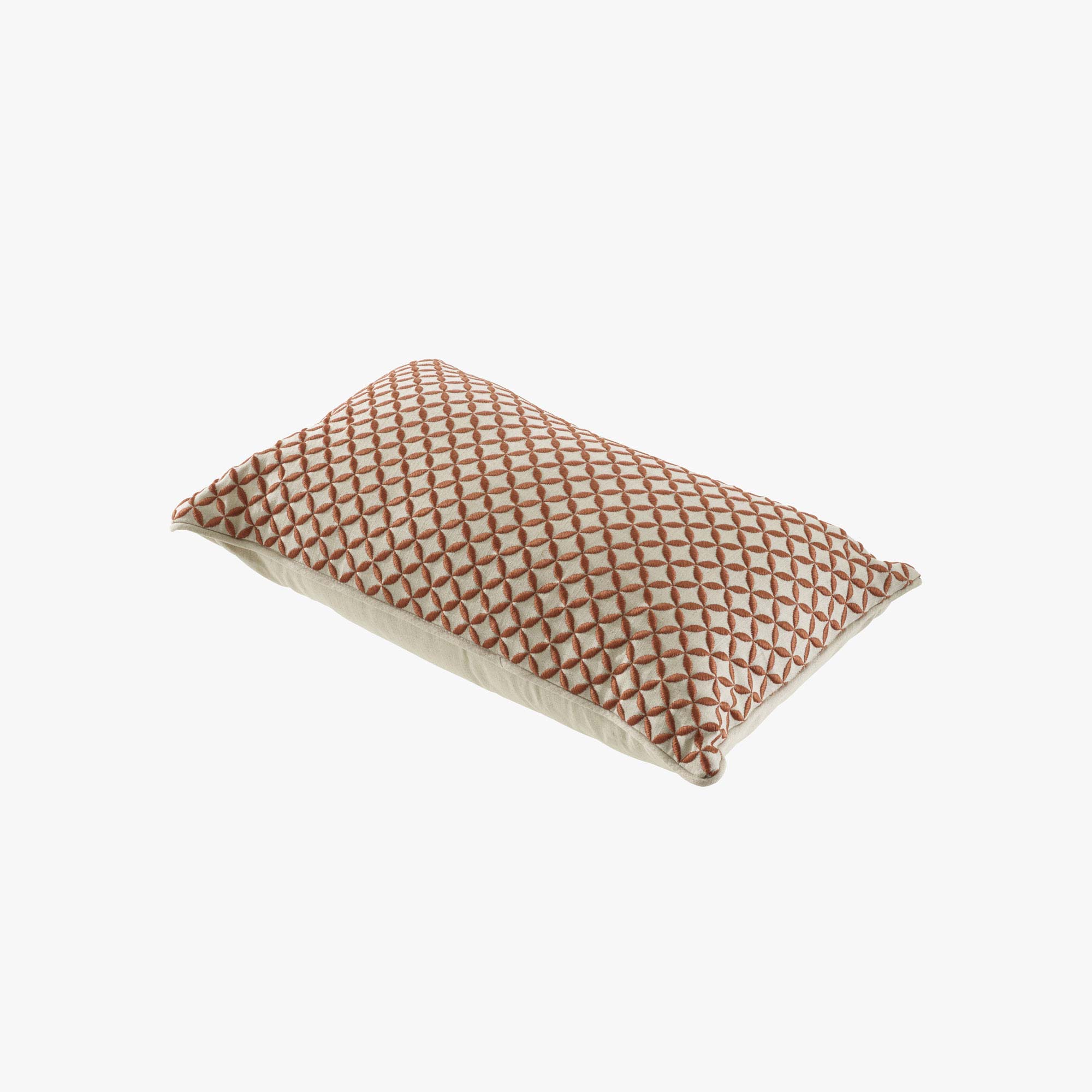 Image COUSSIN BRODERIE CUIVRE 