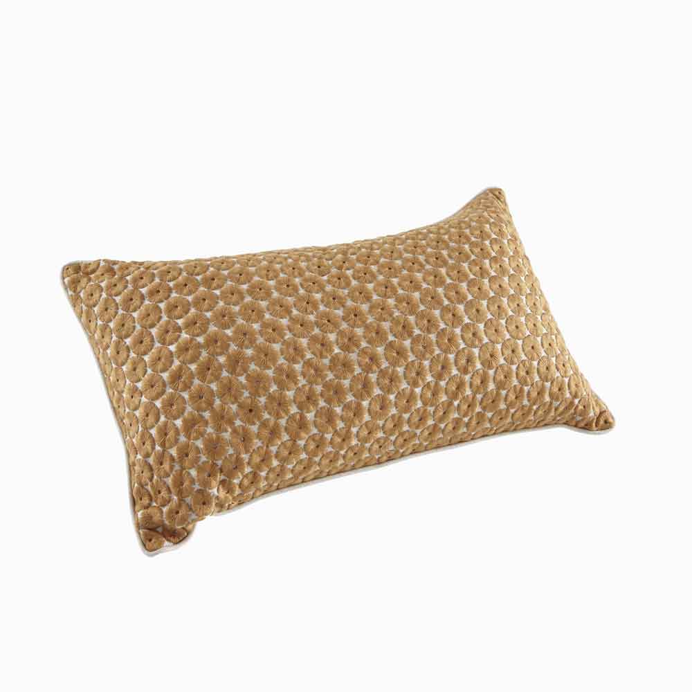 Image Coussin broderie doree  2