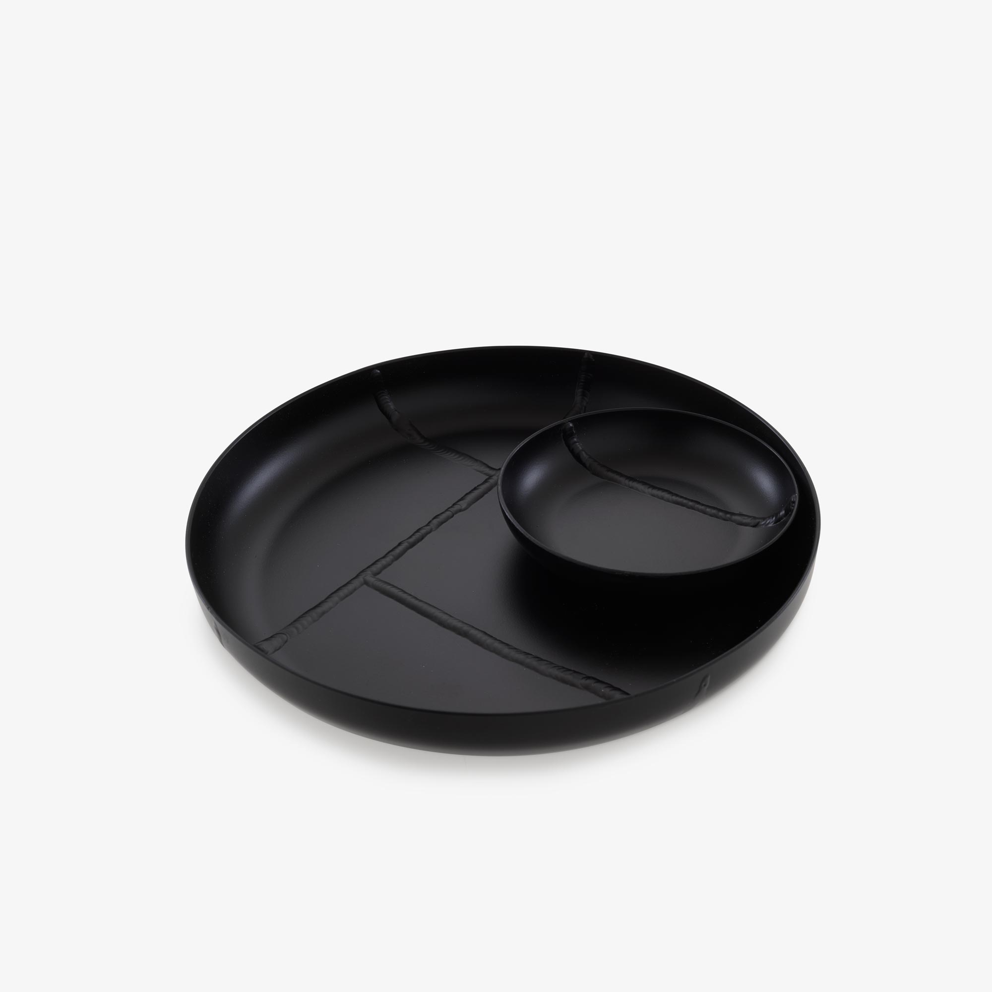 Image Set of 2 dishes black lacquer aluminium  2